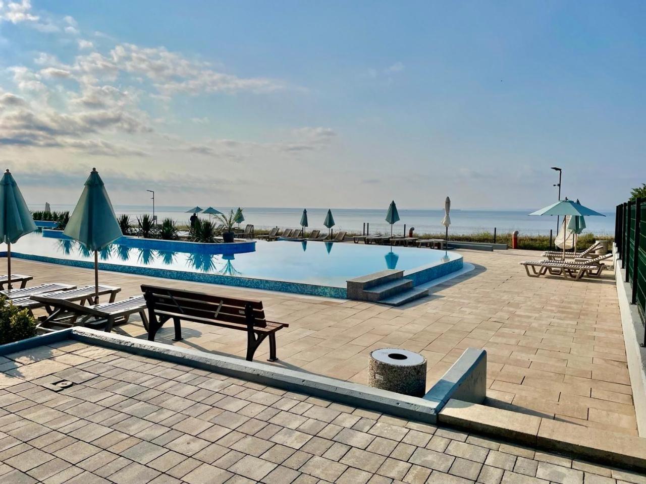 Majestic Villas Pomorie Park Sarafovo Exterior photo